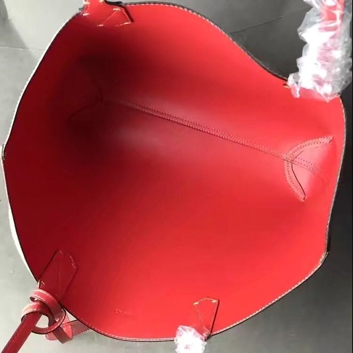 GU368568  (32)